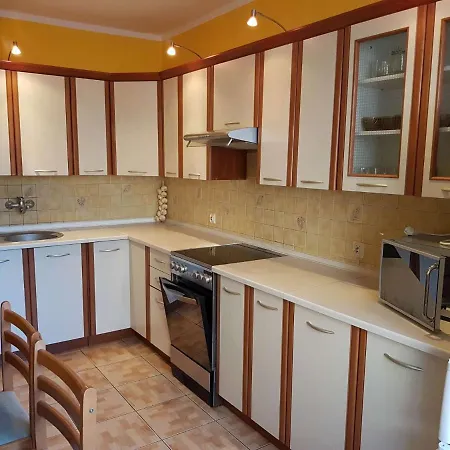 Homestay Emides *
