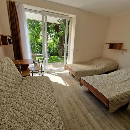 Homestay Emides *